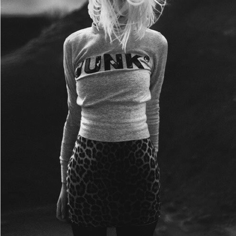 ❤️HOST PICK🌟Good High Rise Leopard Skirt 🐆 (26) - Picture 9 of 16